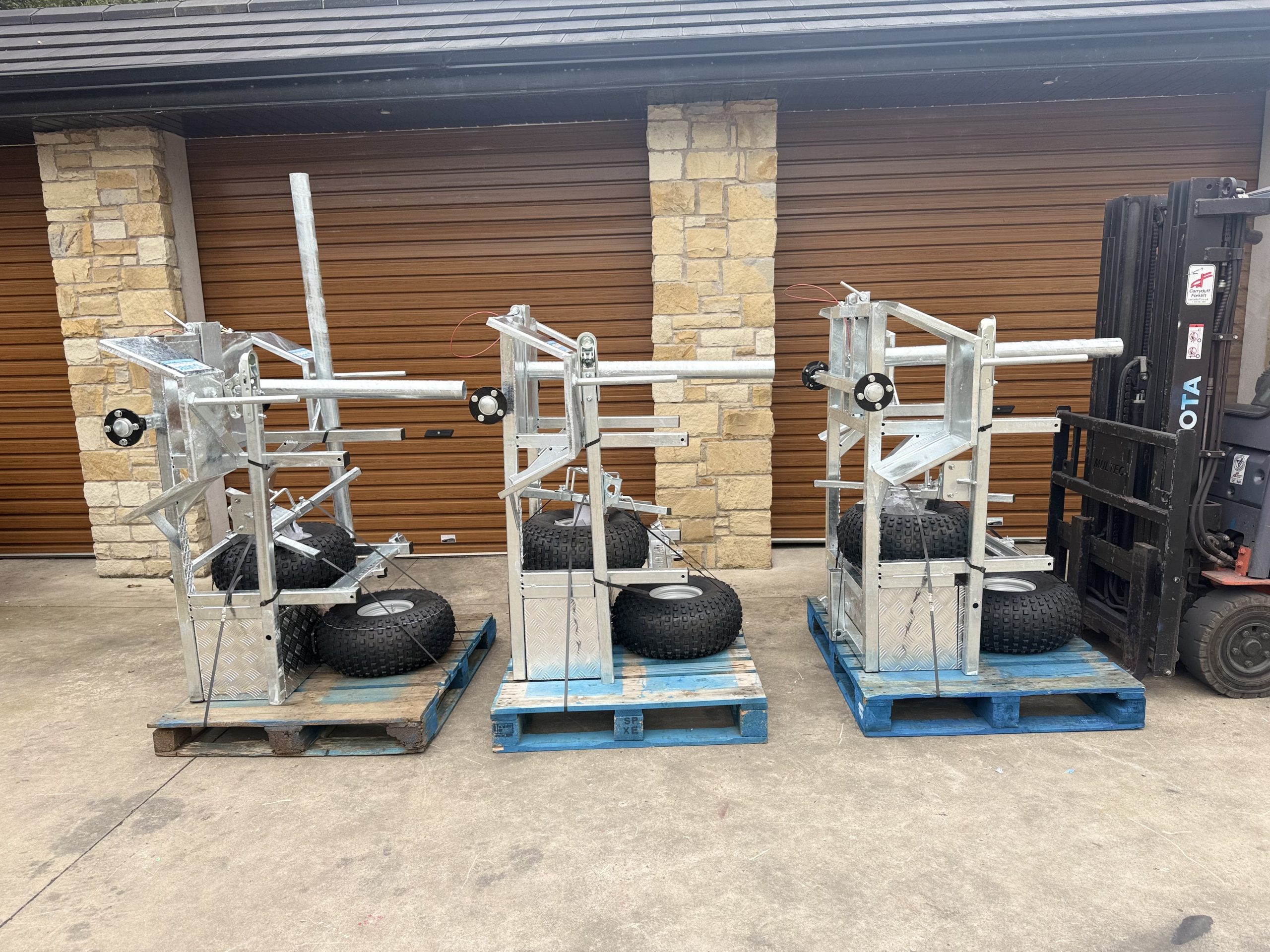 Professional Quad Fencing Trailer - Image 16