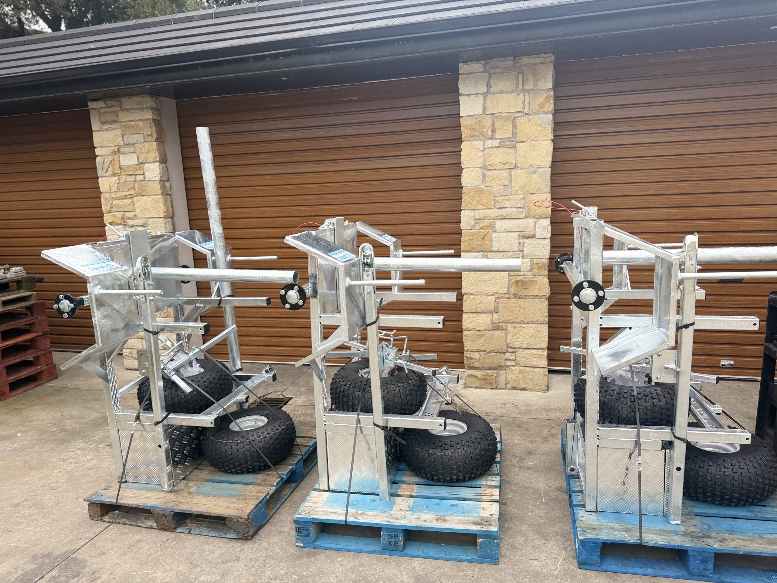 Professional Quad Fencing Trailer - Image 17