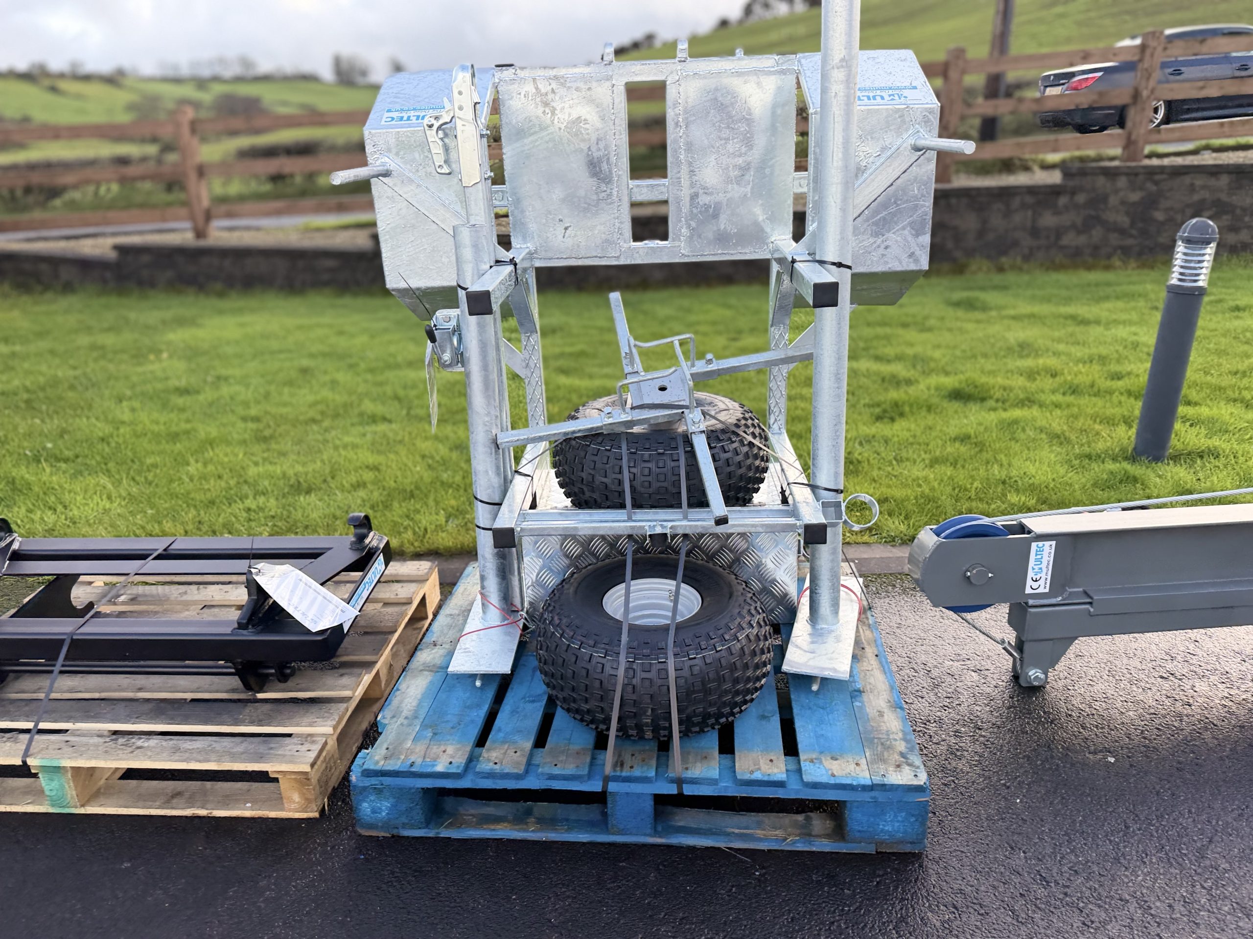 Professional Quad Fencing Trailer - Image 24