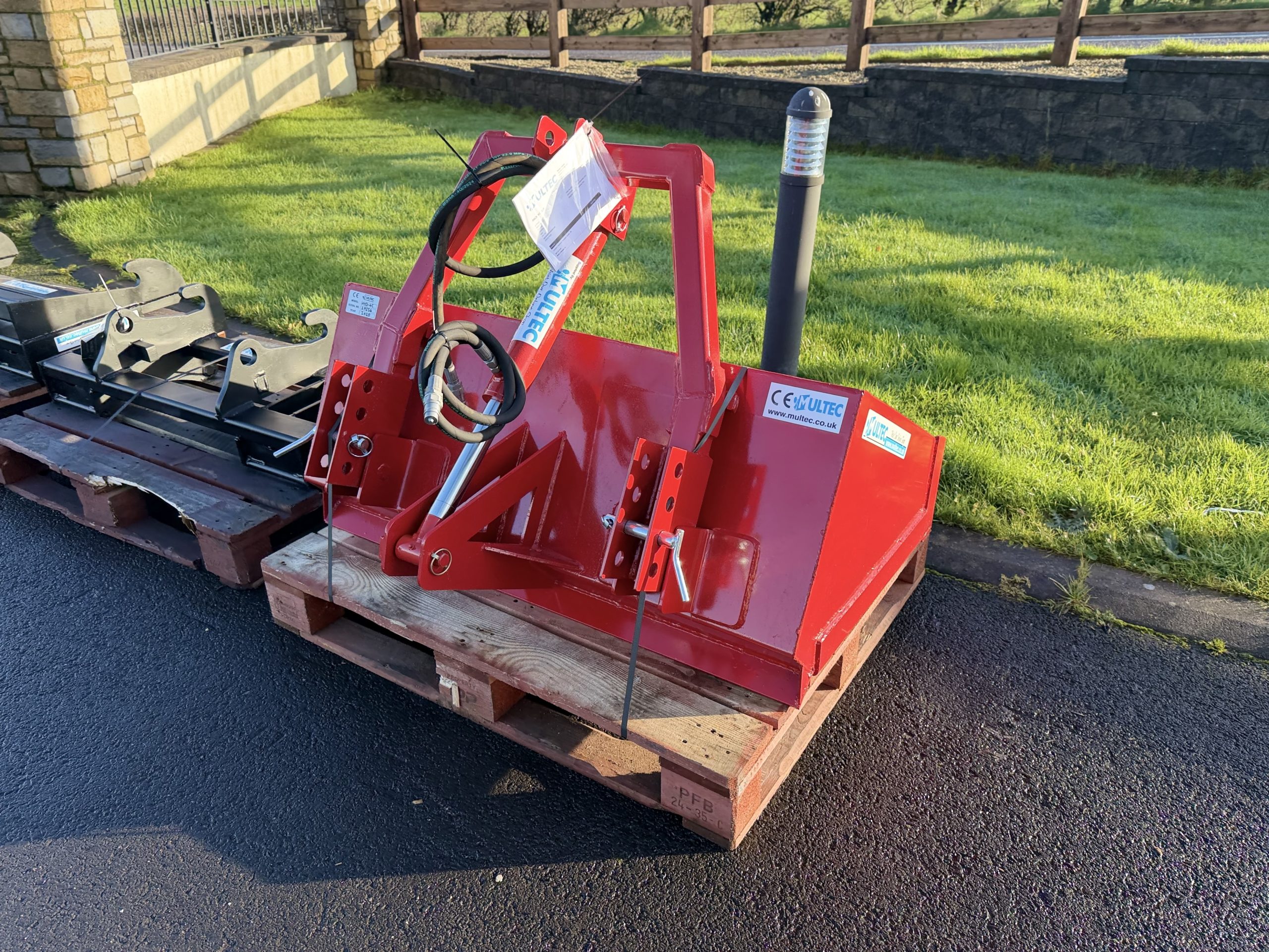 Compact Hydraulic Transport Boxes - Image 5