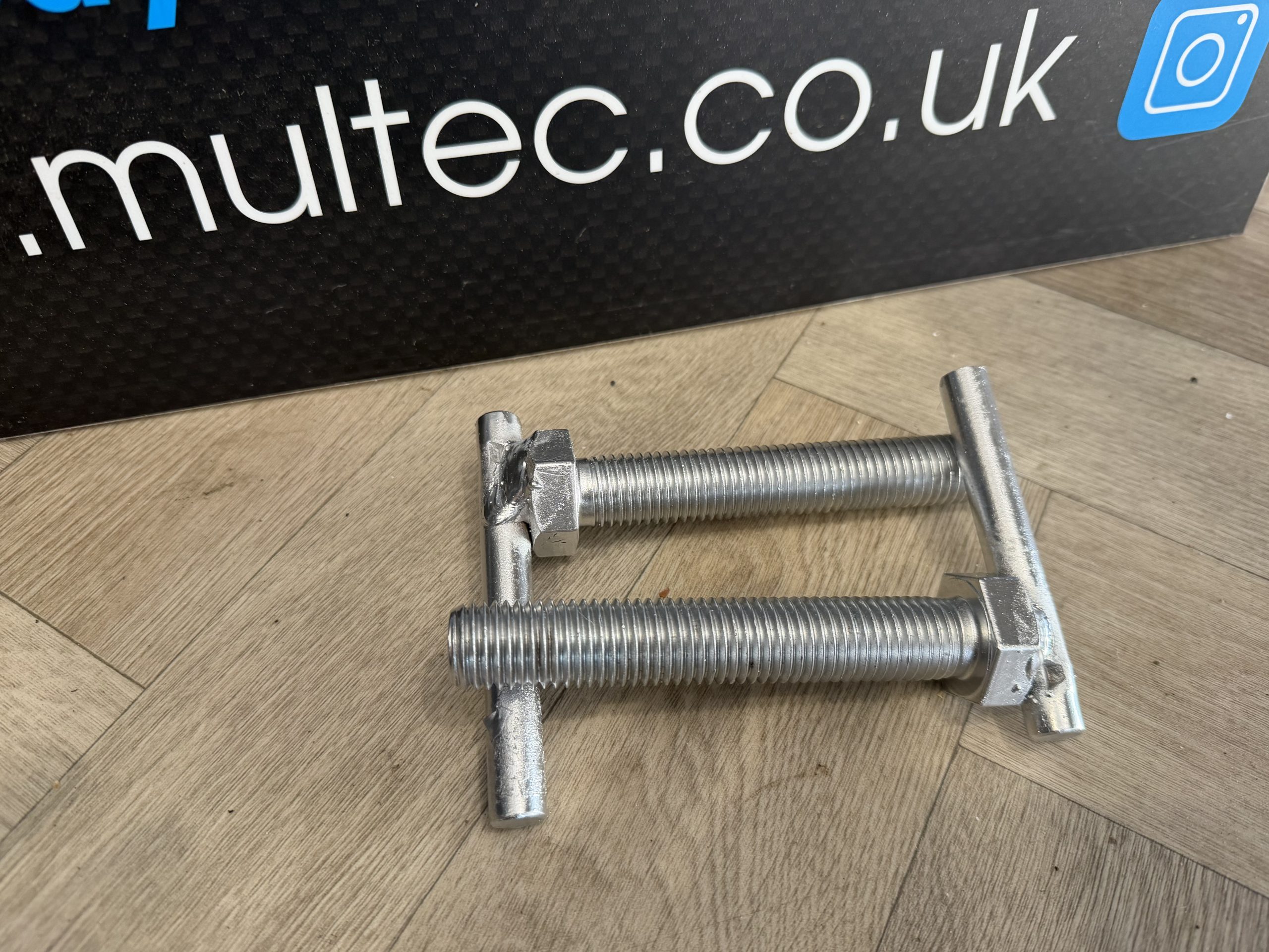 Pair of Screw Down Fork Clamps (20mm) - Image 6
